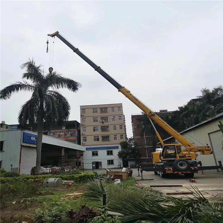 云溪12吨吊车出租一天的收费标准是什么