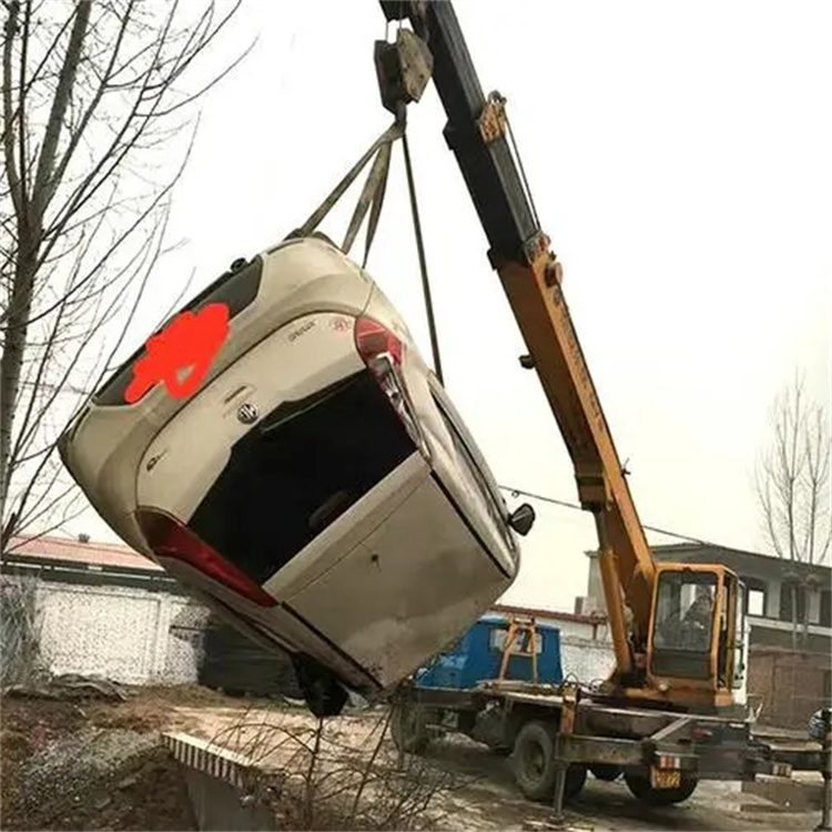 云溪随时待命，吊车24小时道路救援服务全解析